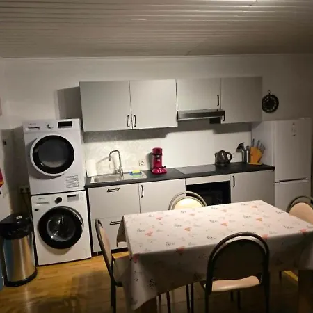 Aupres De Mon Arbre * Vresse-sur-Semois